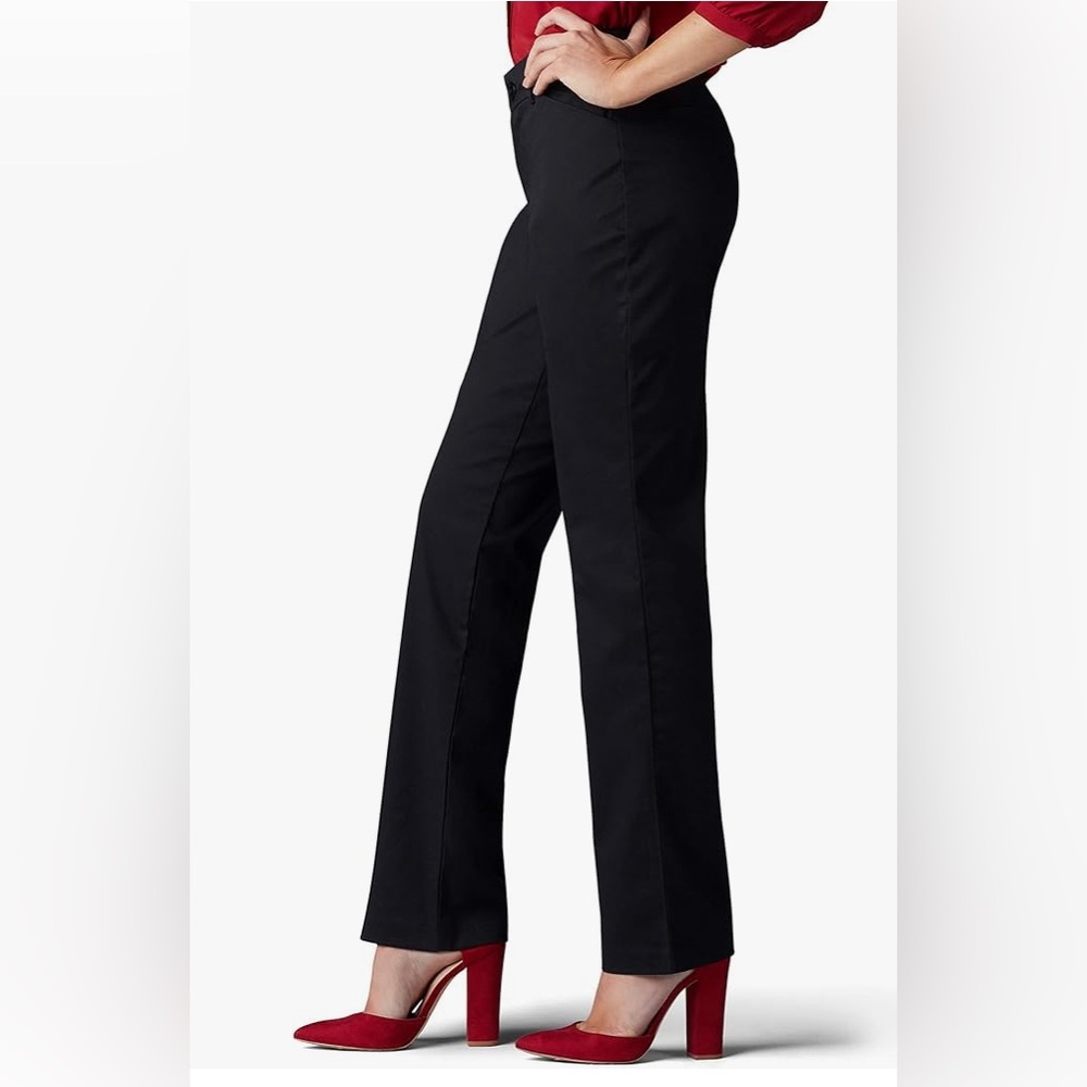 LEE • Black Pants • Straight Leg • Stretch • Wrinkle Free • like New